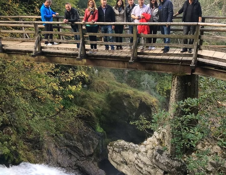 9c37d2_aae40ac2343849fcba3195f6923c3b72~mv2