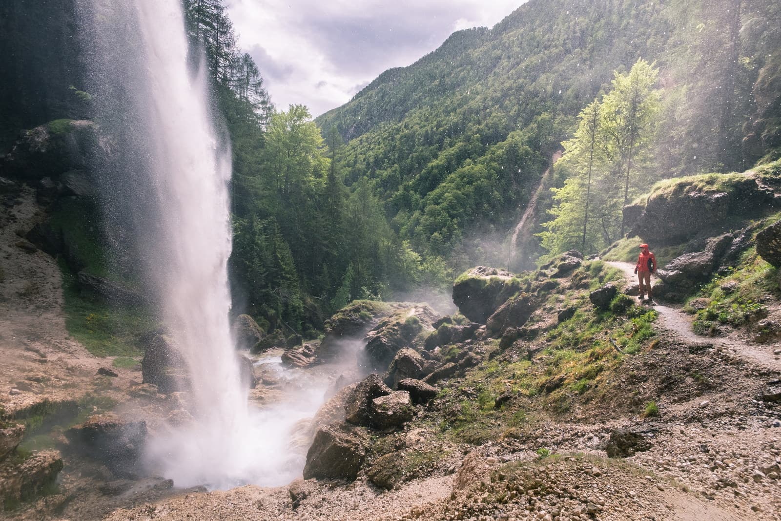 tourist-at-waterfall-2023-11-27-05-06-42-utc (1)_2